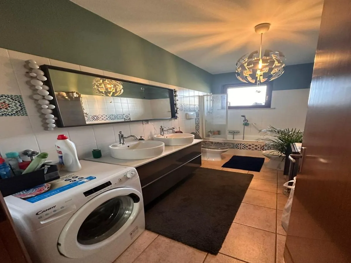 Appartme La Malfa 13 Apartment Peschiera Borromeo Italy